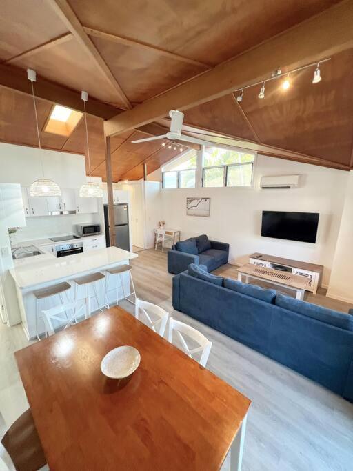 The Villas - Hervey Bay - 2 Separate Villas Urangan Exterior foto
